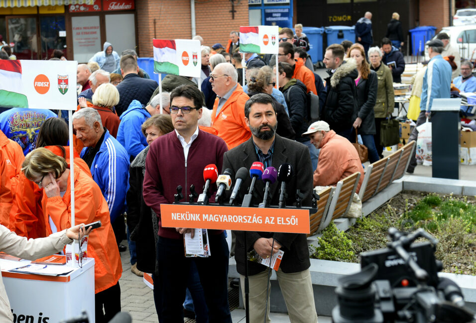 EP-választás - Elindult a Fidesz országos aláírásgyűjtő akciója