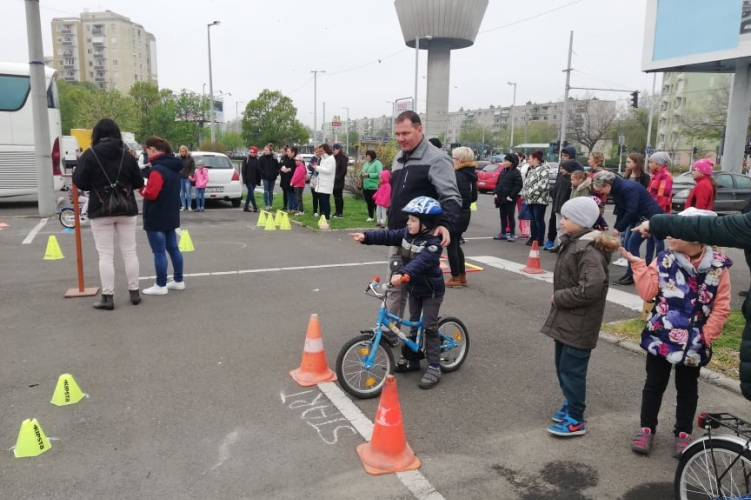 „Közlekedik a család” Csongrád megyében 2