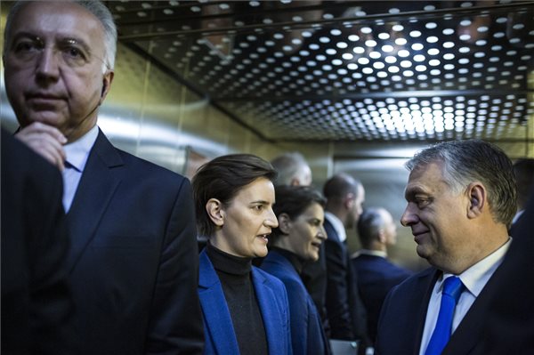 Orbán: a balkáni migrációs útvonal megváltozása közös magyar és szerb siker 3