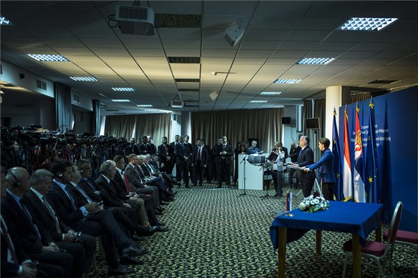 Orbán: a balkáni migrációs útvonal megváltozása közös magyar és szerb siker 4
