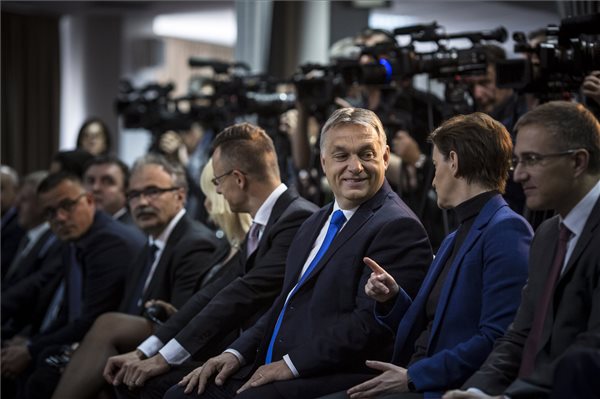 Orbán: a balkáni migrációs útvonal megváltozása közös magyar és szerb siker