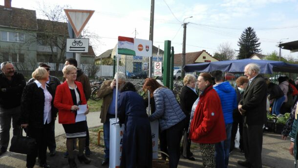 Vásárhelyen is megkezdte az aláírásgyűjtést a Fidesz a migráció ellen 8