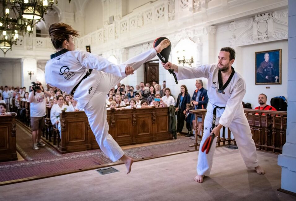 Budapesten törték a deszkákat a vásárhelyi taekwondósok 1