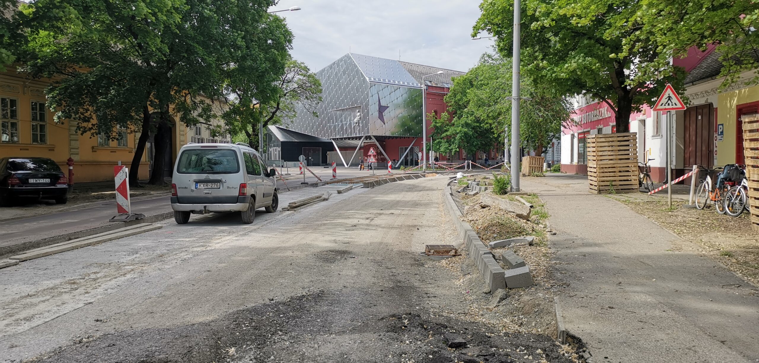 Friss körkép a tram-trainről: így áll az építkezés Vásárhelyen 1