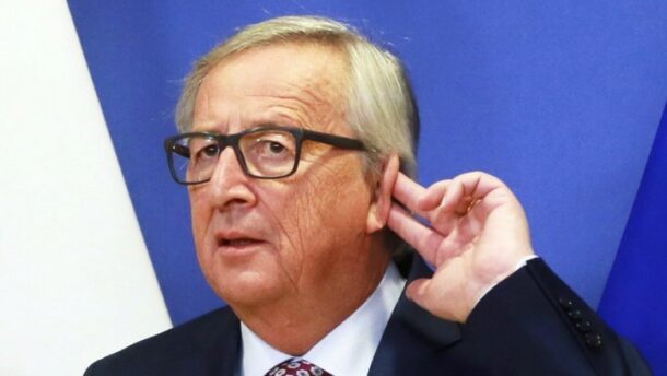 Juncker szerint a bevándorlásellenesek „hazájukba szerelmes hülyék”