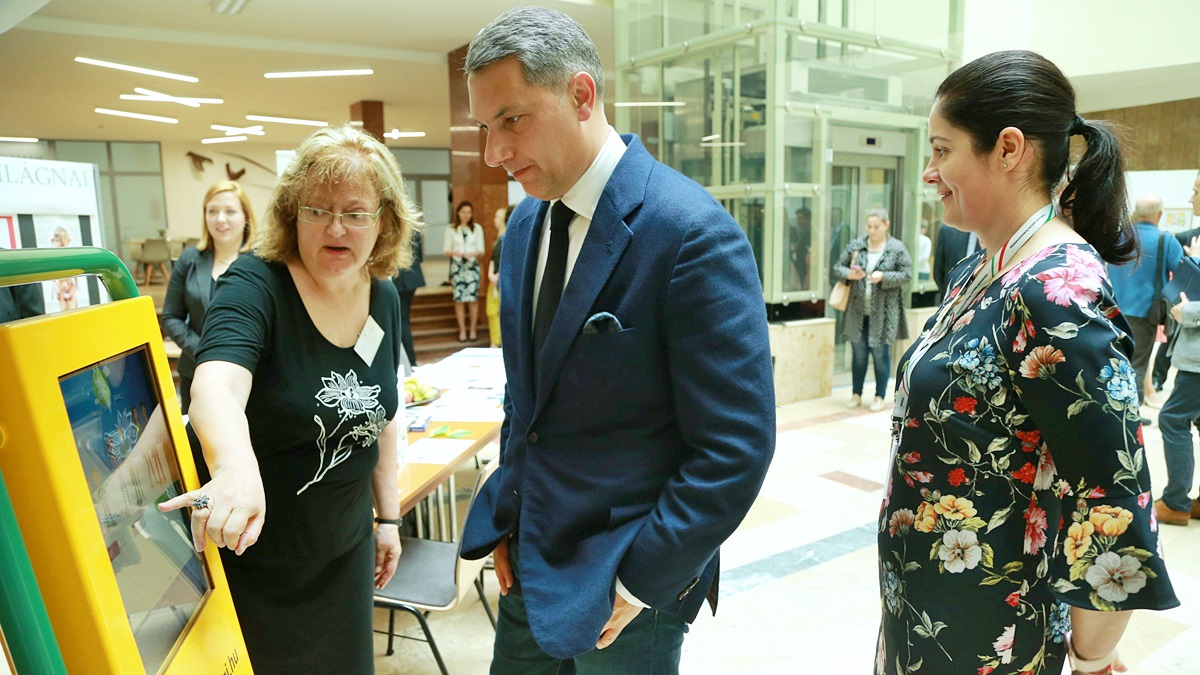 Lázár János: az embernek kötelessége saját egészsége érdekében lépéseket tenni 10