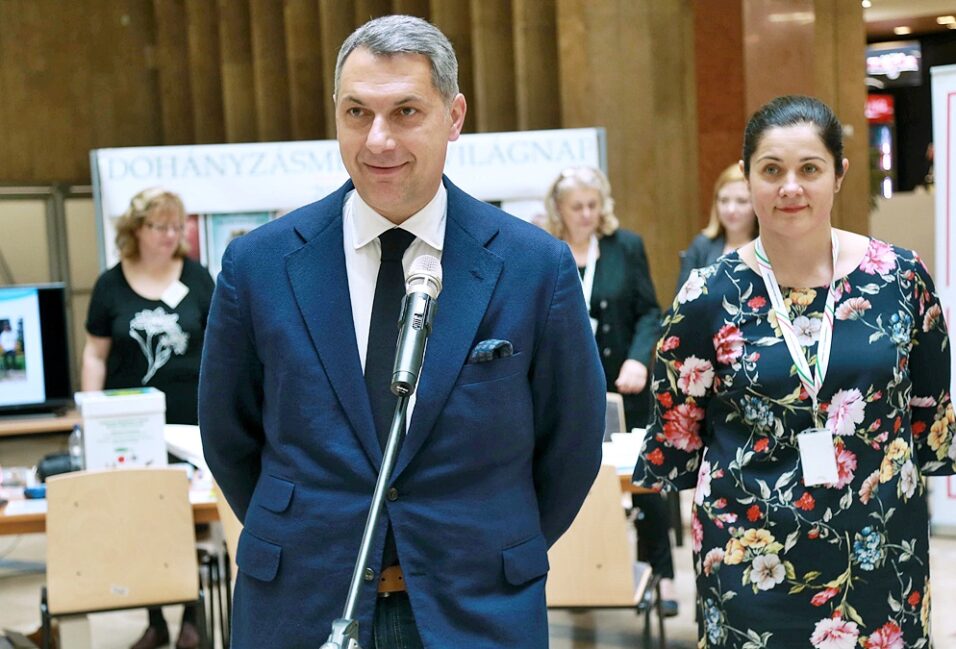Lázár János: az embernek kötelessége saját egészsége érdekében lépéseket tenni 7