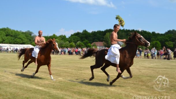 Pünkösdölő, amikor lóháton születik a király! - Pünkösd az ópusztaszeri Emlékparkban