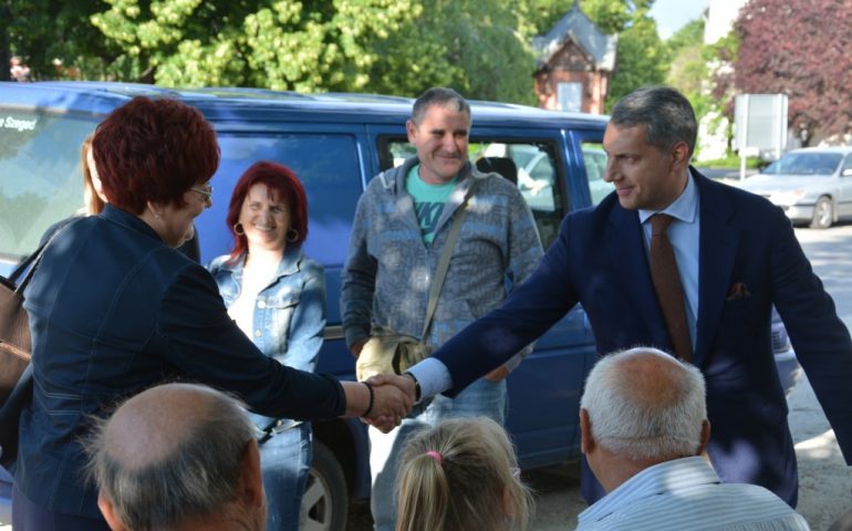 Szavazásra buzdította a kövegyieket és a kiszomboriakat Lázár János