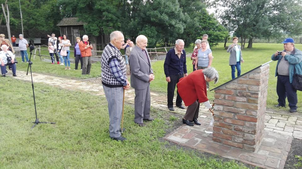 Emlékművet avattak ma Kopáncson 3