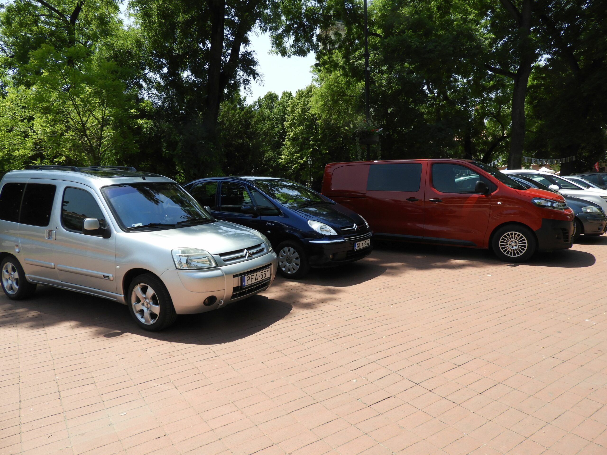 Fotókon a Kossuth téri Citroen találkozó