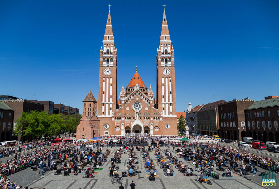 Ismét rockzenétől lesz hangos Szeged - Kamionplatós gerillakoncertek és SzegedRocks Tábor