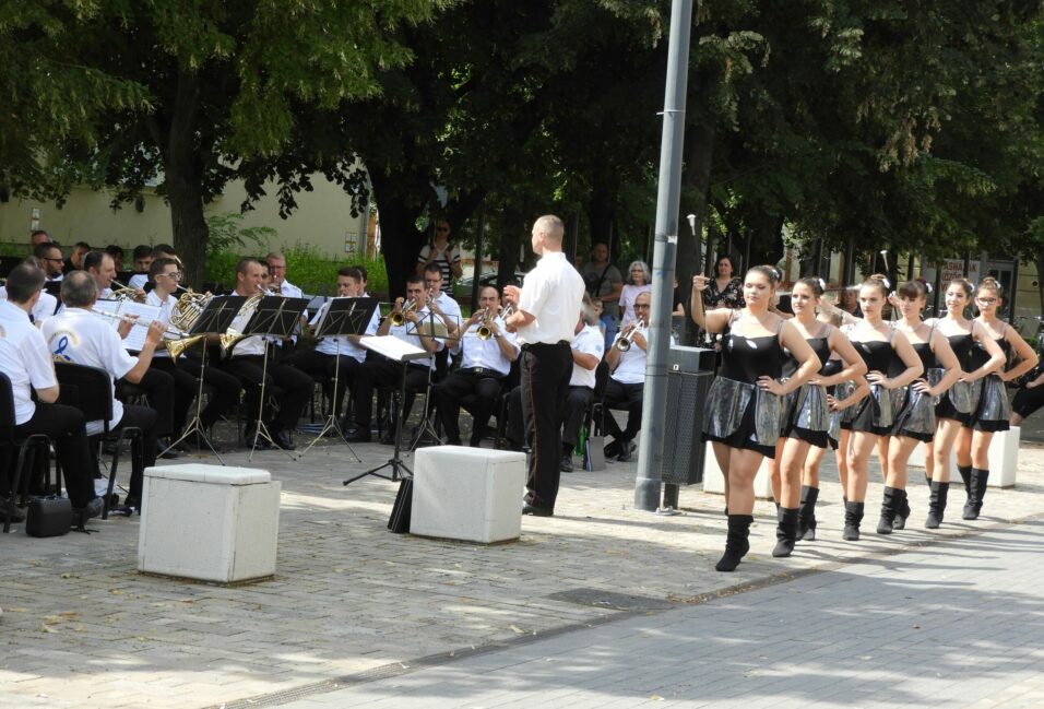 Térzene a Kossuth téren Múzeumok Éjszakája 17