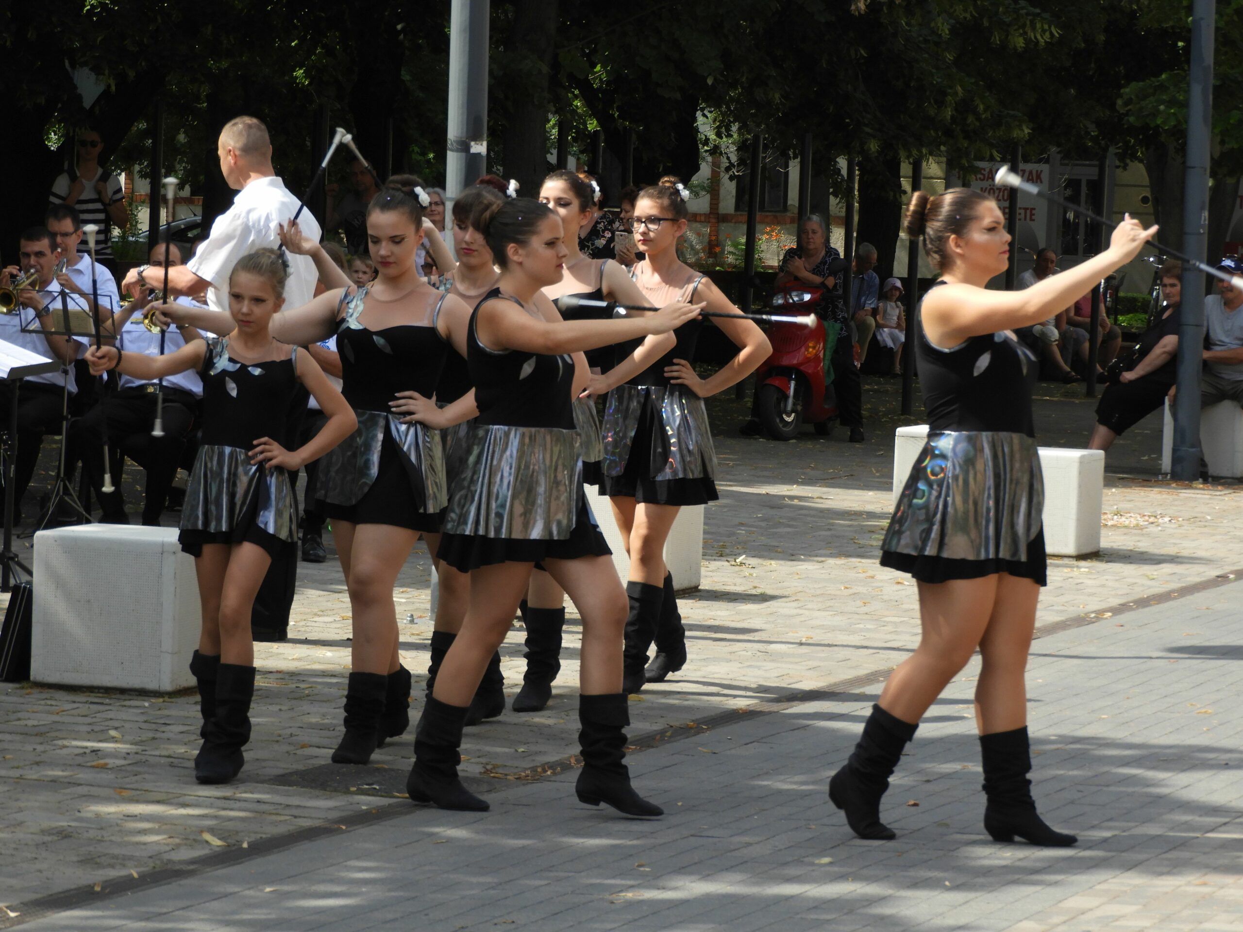 Térzene a Kossuth téren Múzeumok Éjszakája 18