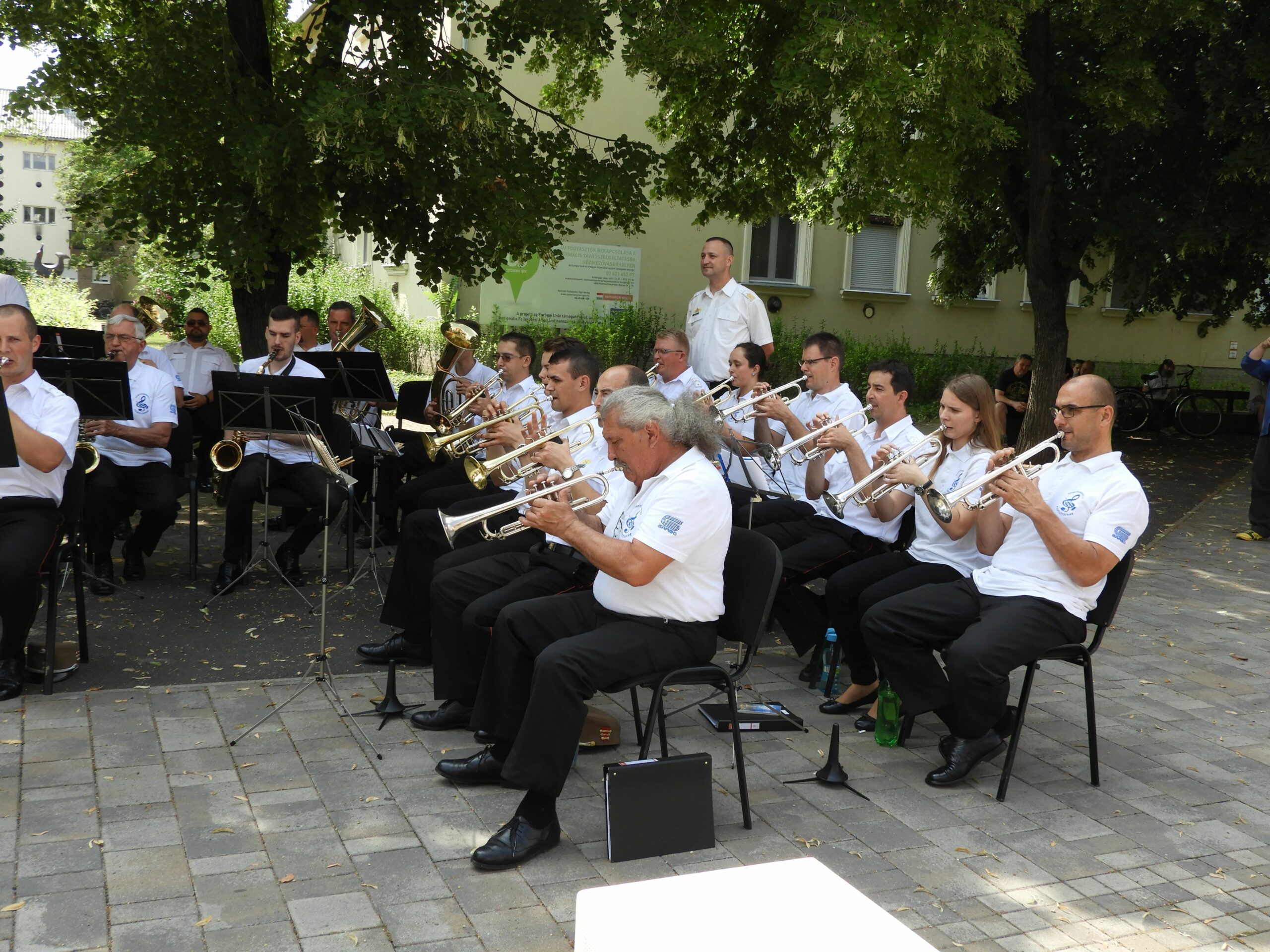 Térzene a Kossuth téren Múzeumok Éjszakája 2