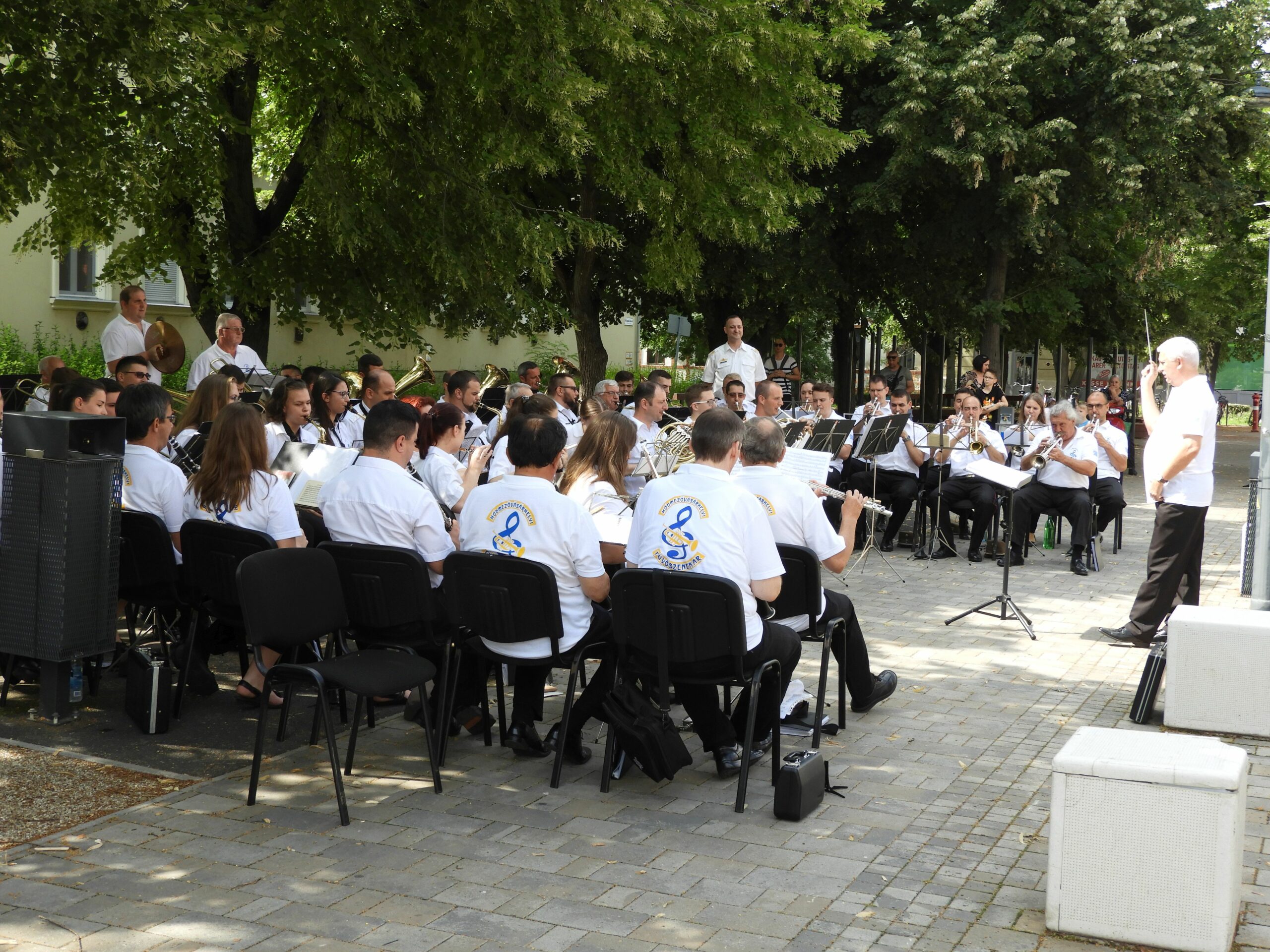 Térzene a Kossuth téren Múzeumok Éjszakája