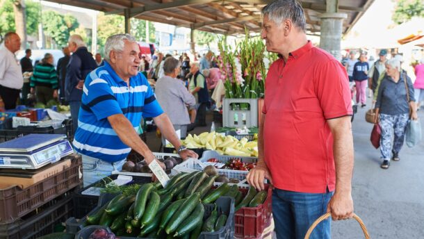 A piacon bővítette polgármesteri programját Grezsa István