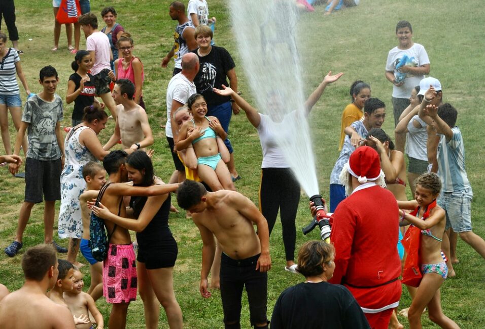Dübörög az ÁGOTA Tábor 20