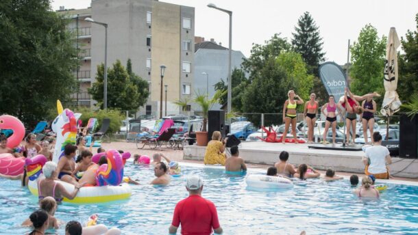 Bulival búcsúzott a nyártól a Hagymatikum 1