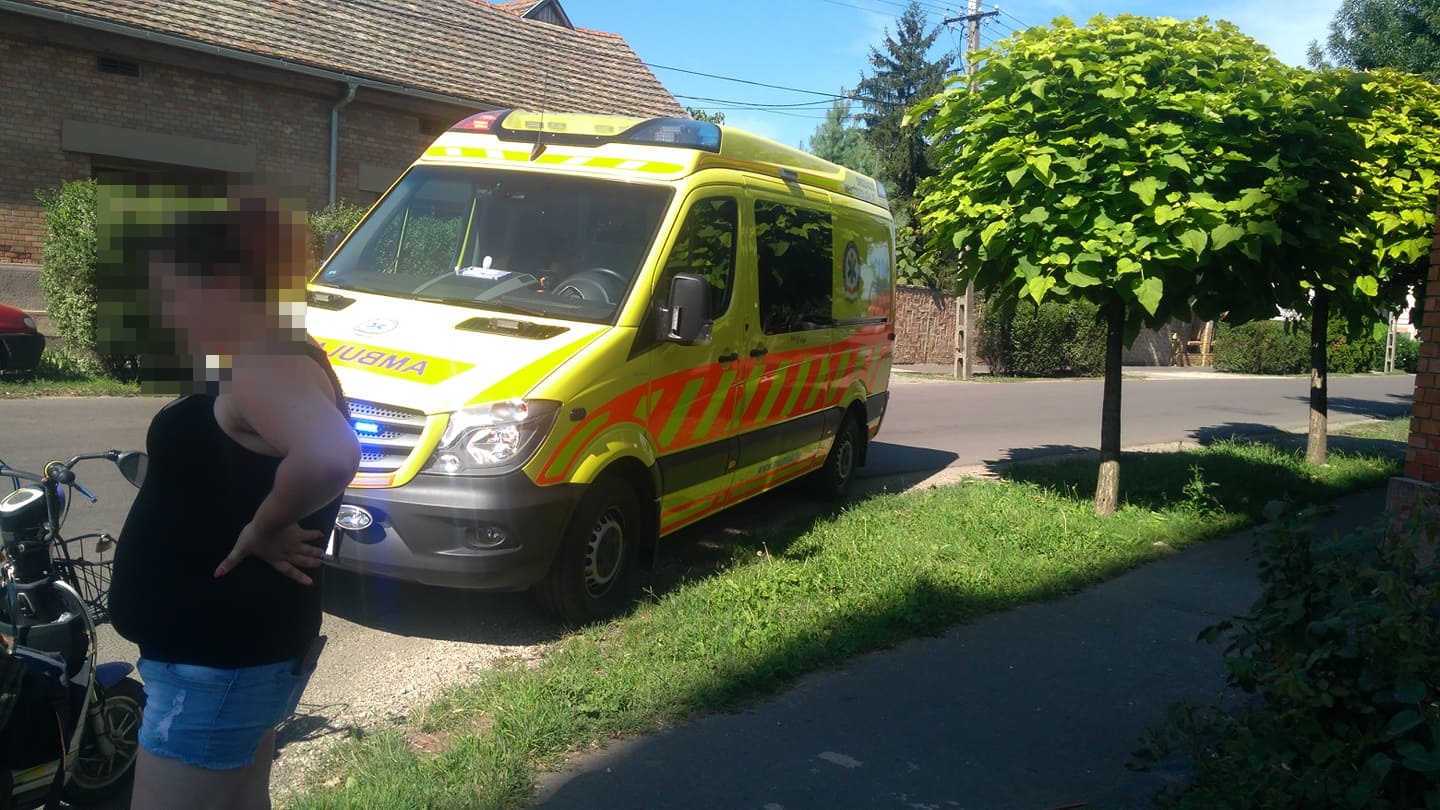 Háromkerekű és személyautó ütközött Vásárhelyen 2