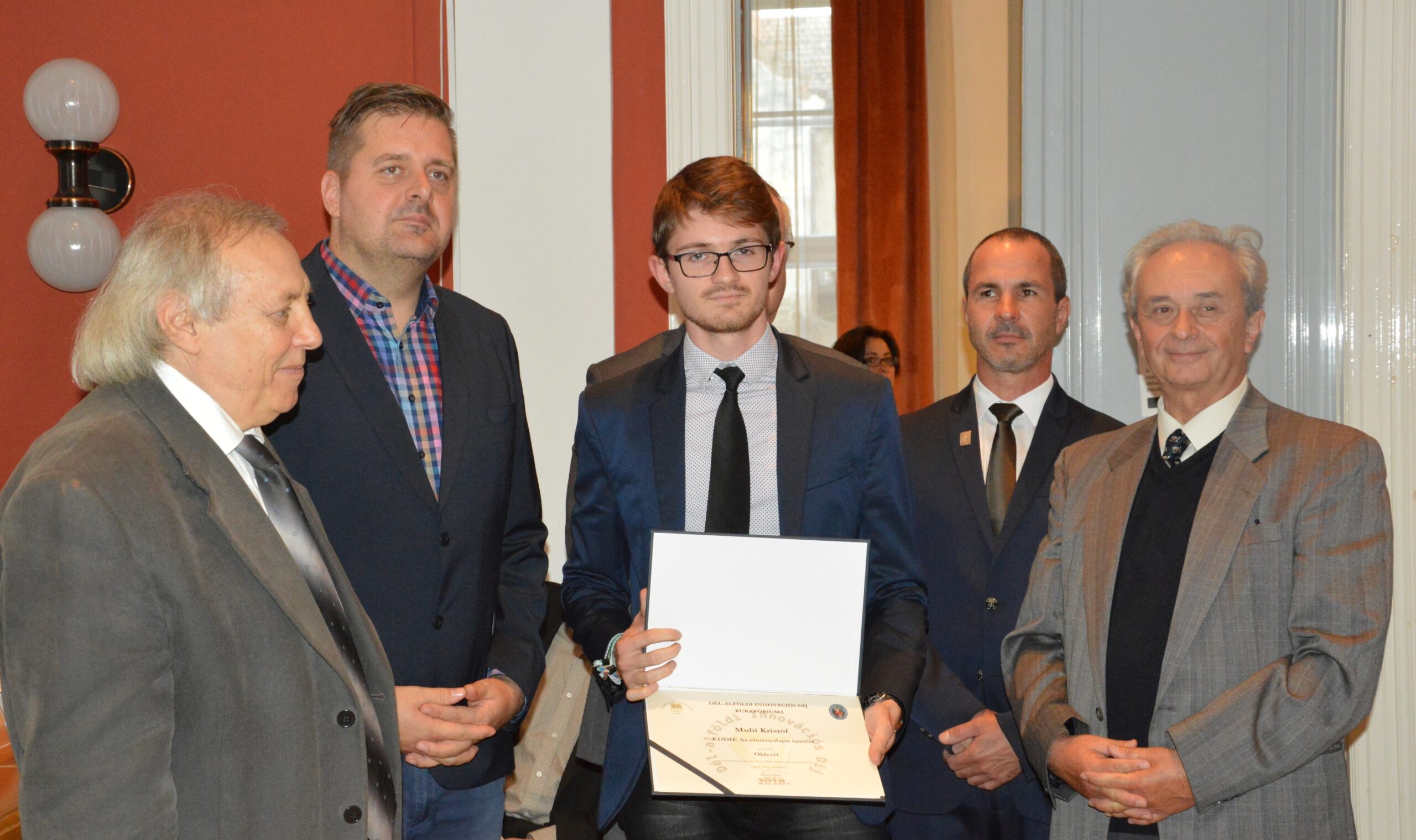 M&eacute;g v&aacute;rj&aacute;k a p&aacute;ly&aacute;zatokat a D&eacute;l-alf&ouml;ldi Innov&aacute;ci&oacute;s D&iacute;jra