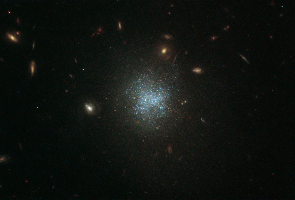 Halvány galaxist észlelt a Hubble űrtávcső