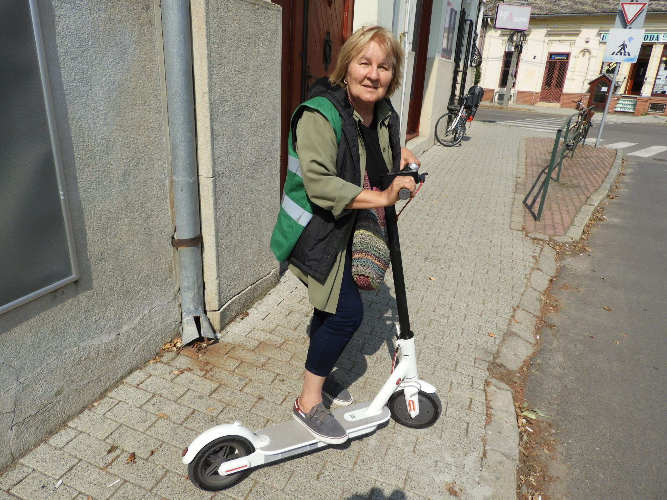 Íme a bizonyíték: az idősebbeknek sem kell félniük az elektromos rollerektől 1