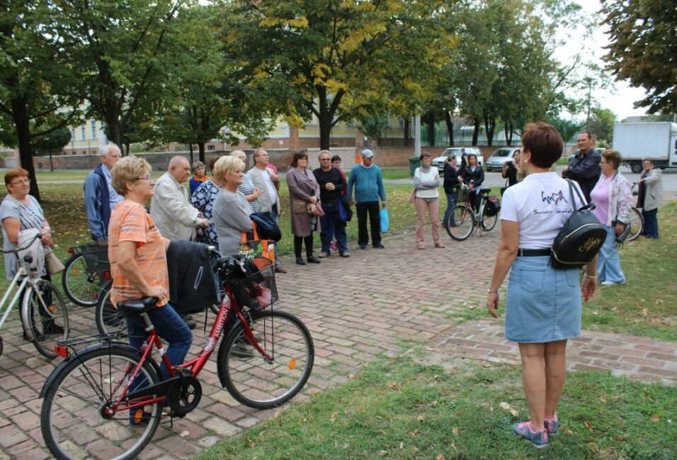 Közelebbről is megismerhették Vásárhely köztéri szobrait