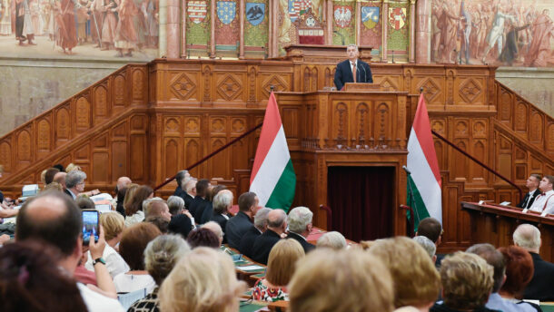 Orbán: mutassuk meg a világnak, milyen a keresztény szabadságra épített élet!