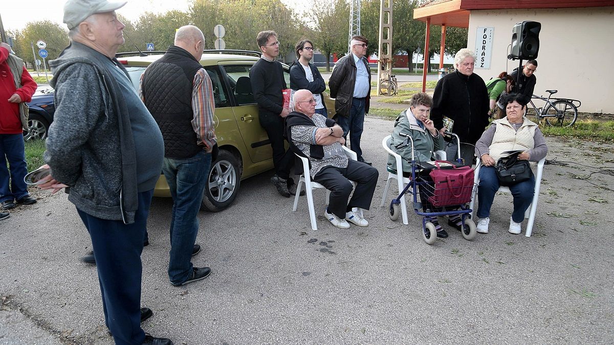 „Fel kell emelkedni a fotelból vasárnap” – jubileumi fórumot tartott Grezsa 16