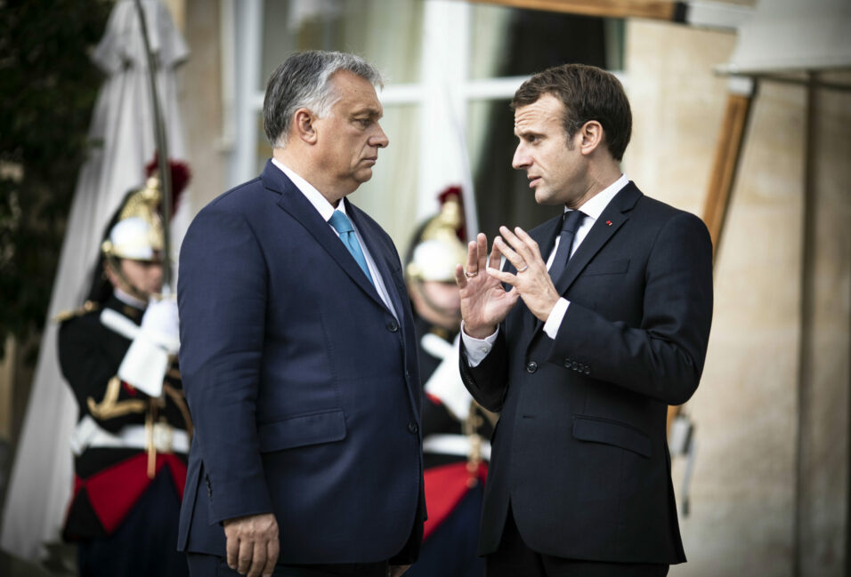 Macron: minden vitás európai kérdésben lehetséges megoldás Orbán Viktorral és a visegrádi négyekkel