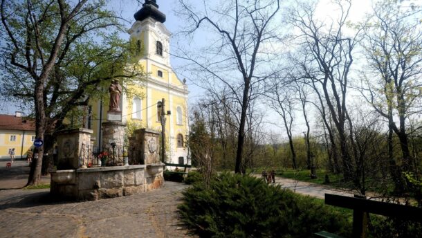 Meghatározó szerepet játszanak a templomok a magyar városok és falvak életében