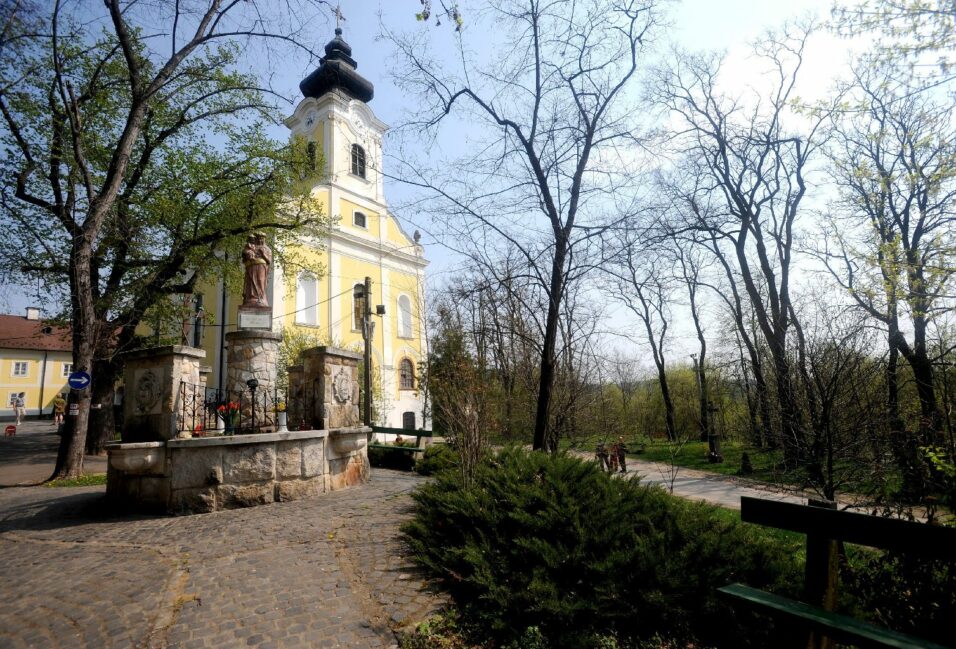 Meghatározó szerepet játszanak a templomok a magyar városok és falvak életében