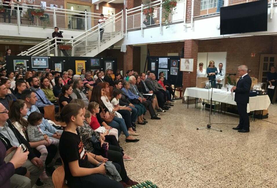 Megnyílt a Diákok Őszi Tárlata Vásárhelyen 1