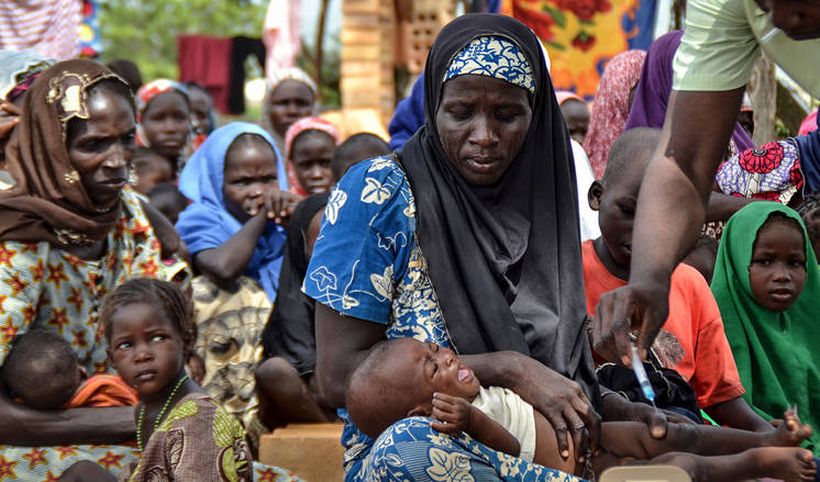 A nyugati világ megfékezné az afrikai népességrobbanást