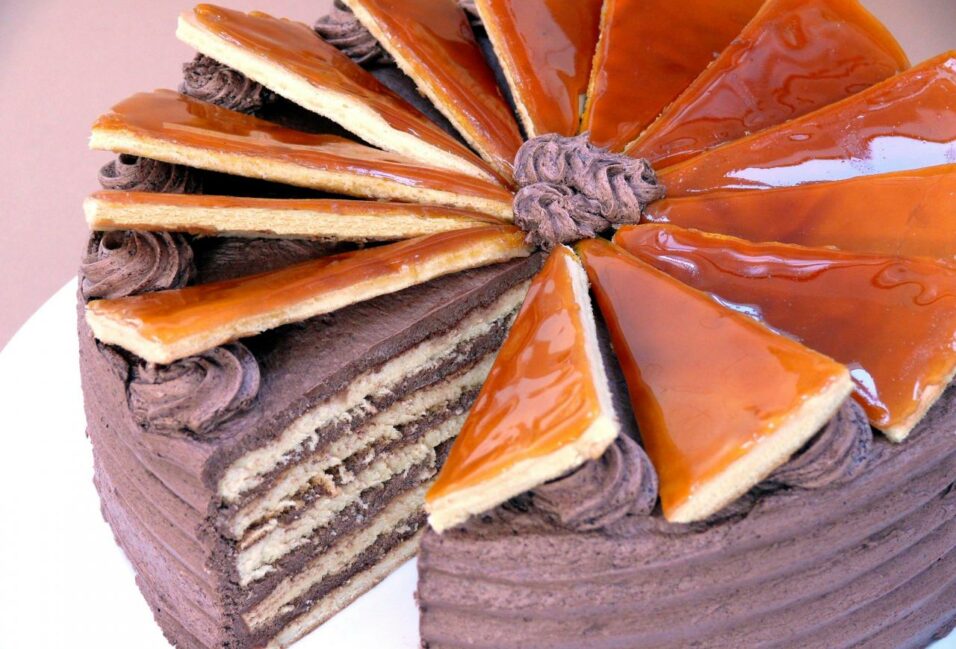 Bekerült a Hungarikumok Gyűjteményébe a dobostorta