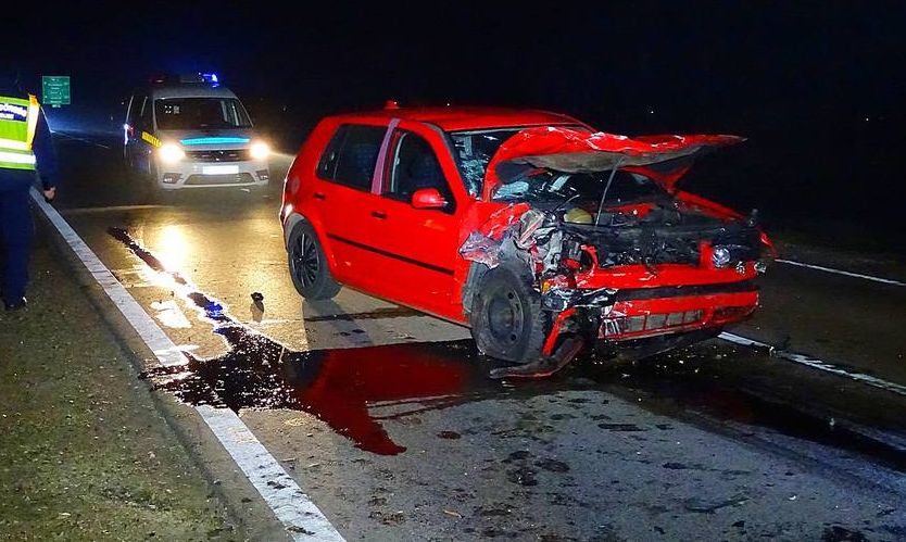 Durva baleset Szentesnél, hárman megsérültek (fotó) 2
