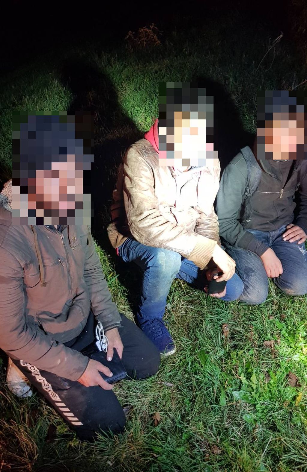 Tizenegy határsértőt fogtak Röszkén és Szegeden