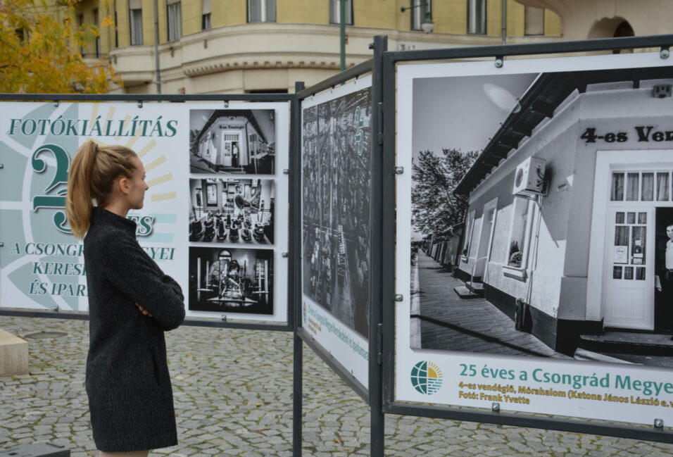 Vásárhelyen a 25 éves kamara fotókiállítás