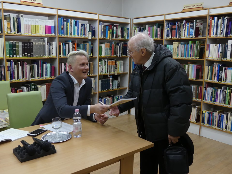 Bemutatkozott az Öt halott a vásárhelyi paplakban című könyv 4