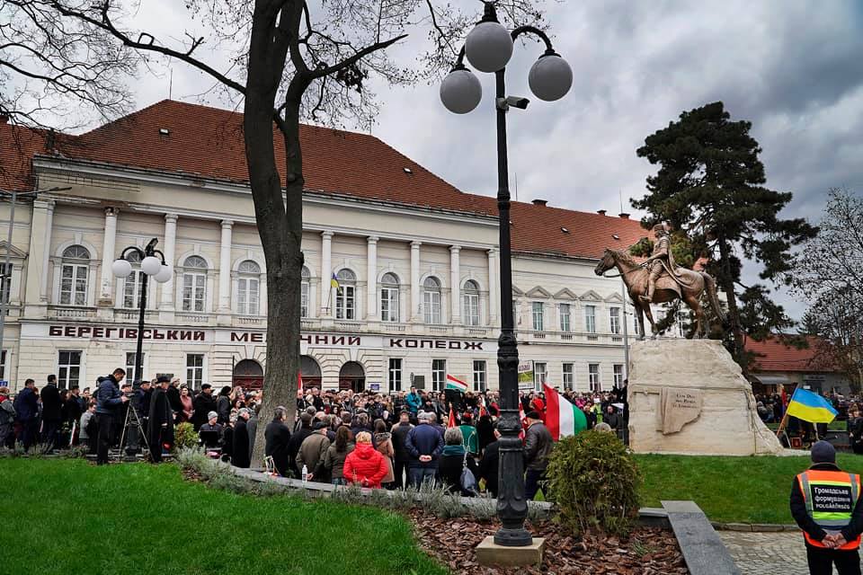 Grezsa: Felavattuk II. Rákóczi Ferenc szobrát Beregszászon 2