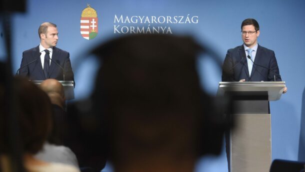 Gulyás: a kormány vizsgálja annak a törvénymódosításnak a lehetőségét, hogy ha valaki másnak az életére tör, akkor őt ne lehessen feltételesen szabadlábra bocsátani