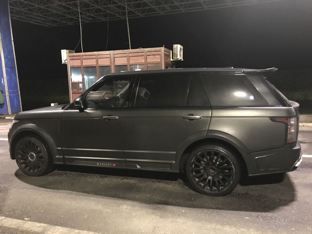 Körözött Range Rover Nagylakon