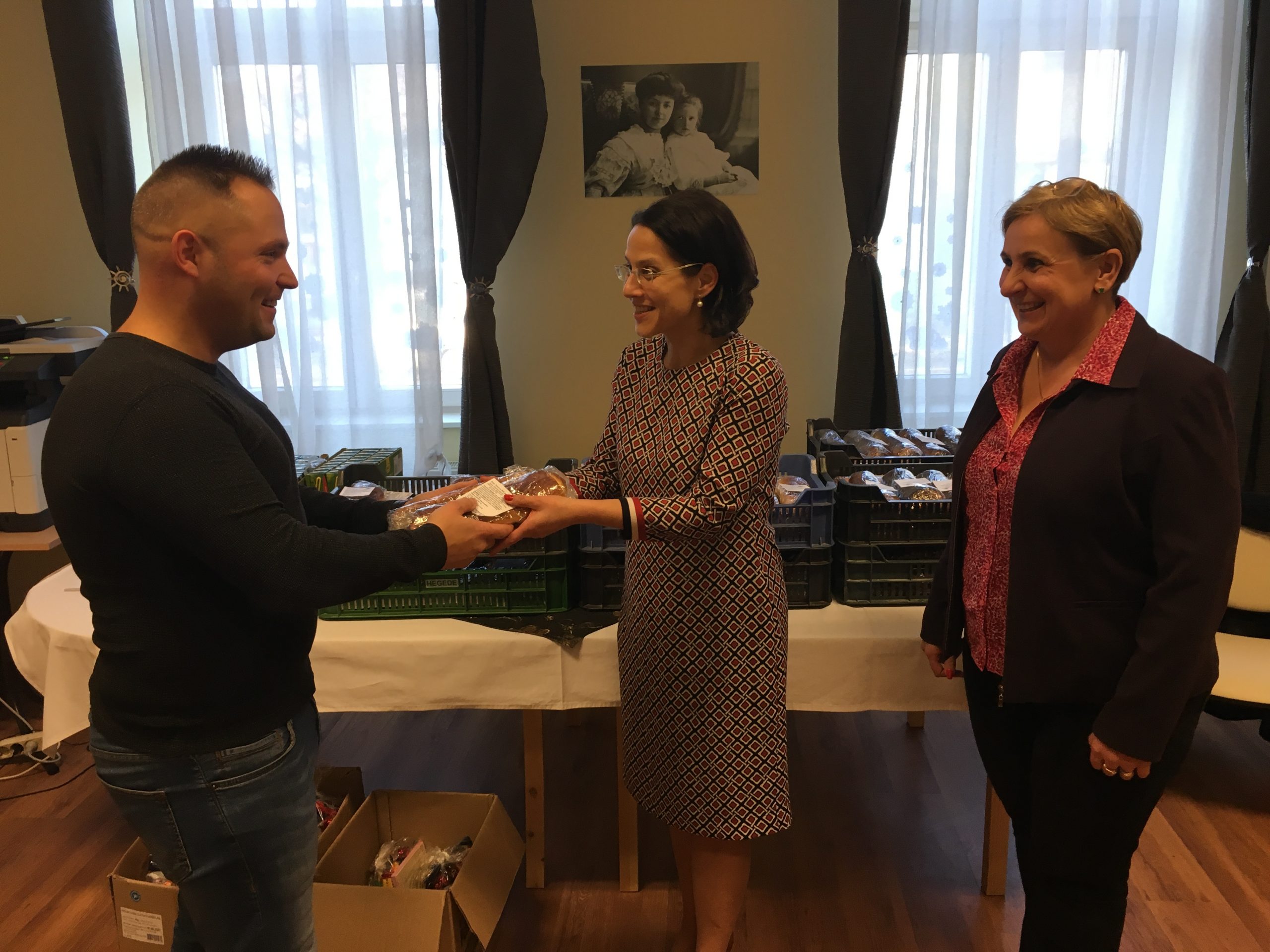 Tiszta szívek készítették, tiszta szívvel adták, örömteli szívvel fogadták a bejgliket