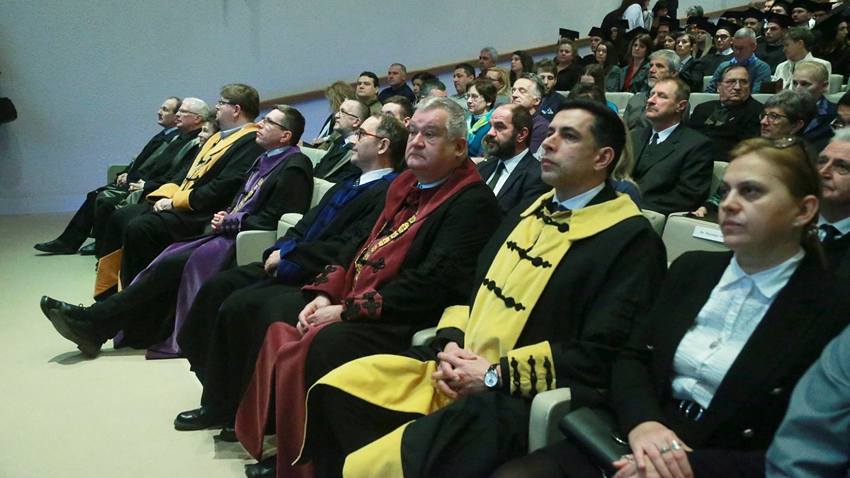 Átvették diplomáikat a Mezőgazdasági Kar végzősei 11