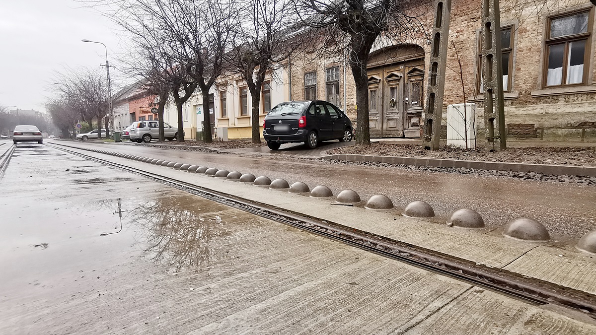 Stabil lakásárak és stabil kereslet a tram-train nyomvonal mellett Vásárhelyen