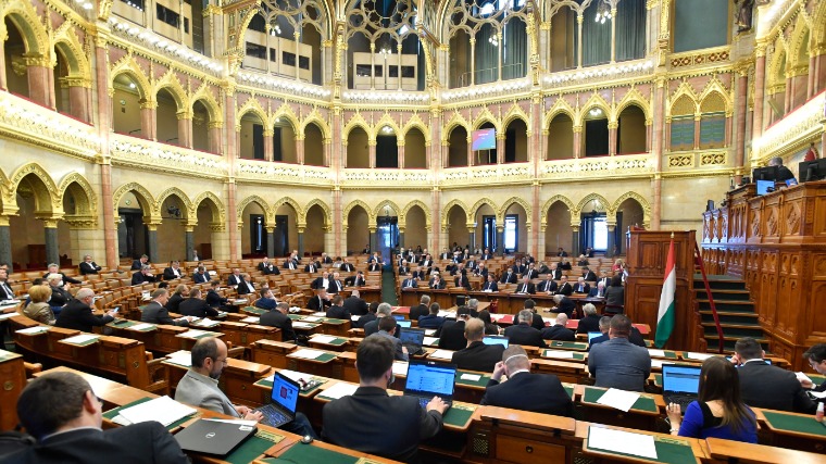 A társadalmi elvárással is szembementek az ellenzéki pártok