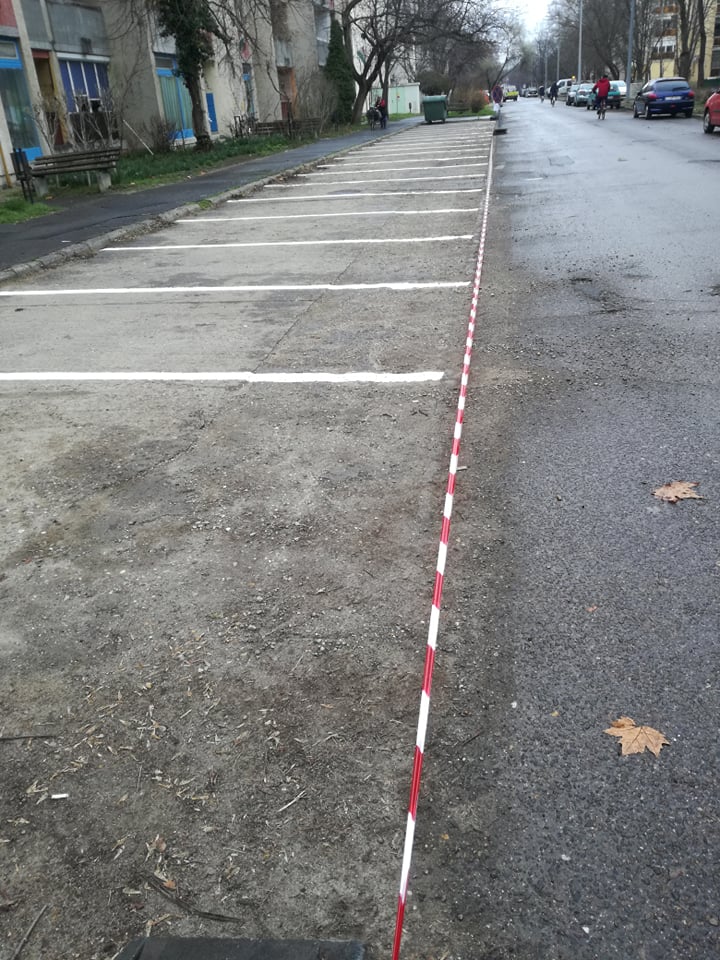 Felfestik a parkolókat a Rudnay utcán 3