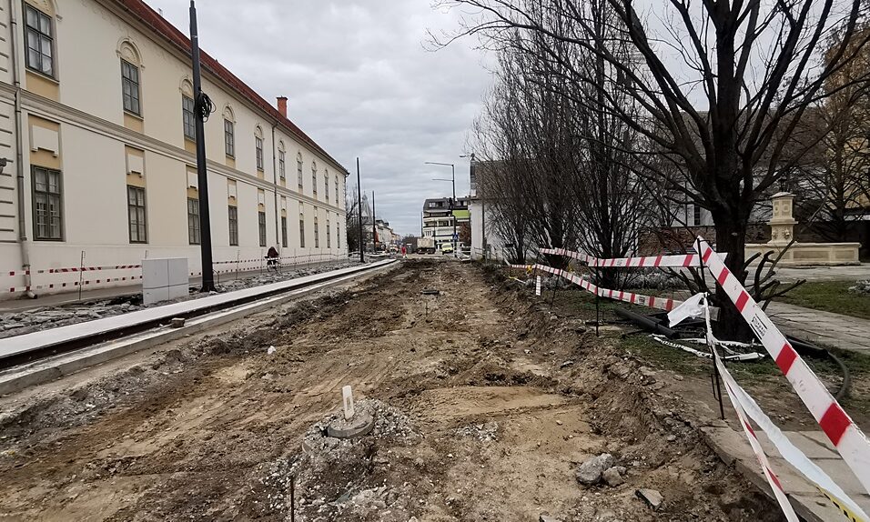 Forgalomkorlátozások a tram-train építése miatt