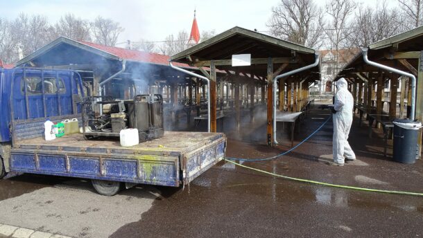 Hetente többször fertőtlenítik a csongrádi piacot 1